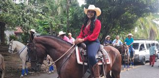 Foto: Caballistas de todo el país participan en la hípica de la Isla de Ometepe/TN8