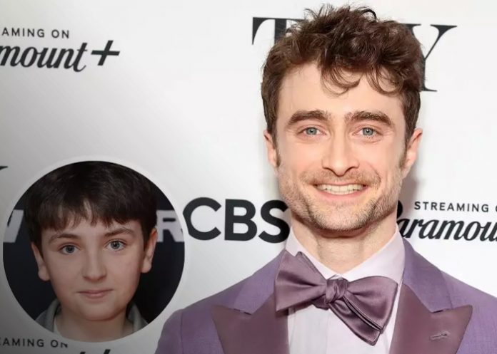 Foto: Daniel Radcliffe felicita a Dominic McLaughlin /cortesía