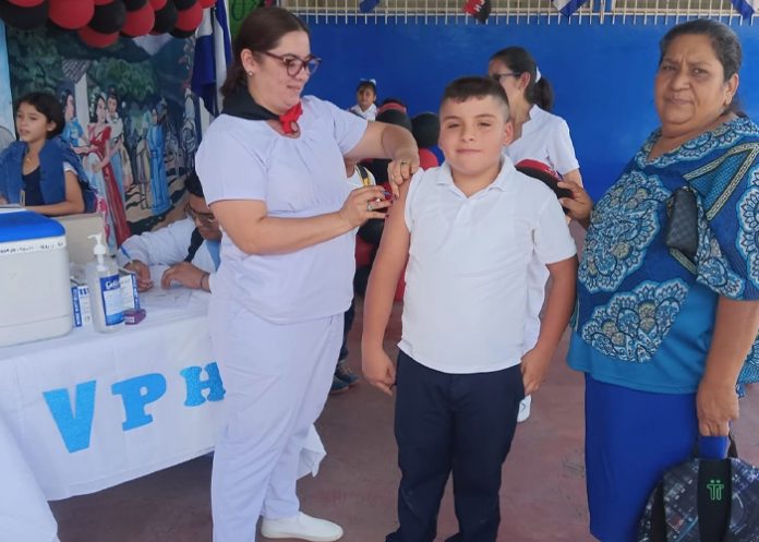 1 Foto: Avanza campaña nacional de vacunación contra el Virus del Papiloma Humano / Cortesía