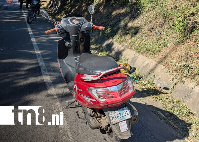 Foto: Mujer muere tras brutal impacto de furgón en Carretera Nueva a León/TN8