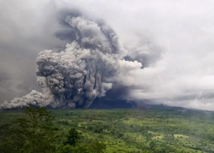 Foto: Indonesia en emergencia volcánica /cortesía