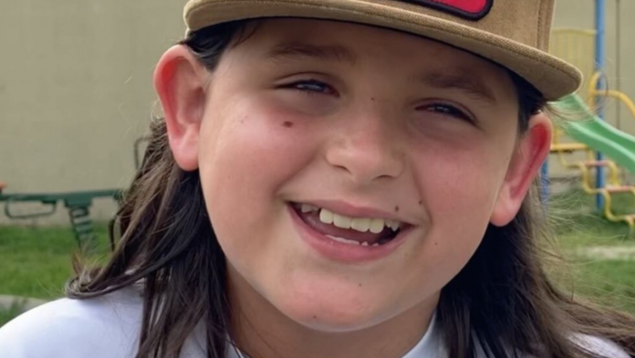 Foto: Sebastián Usa sus redes sociales para promover la accesibilidad y romper barreras/Cortesía