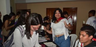 Foto: Entregan becas universitarias /TN8