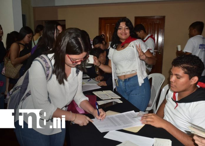 Foto: Entregan becas universitarias /TN8 Foto: Entregan becas universitarias /TN8