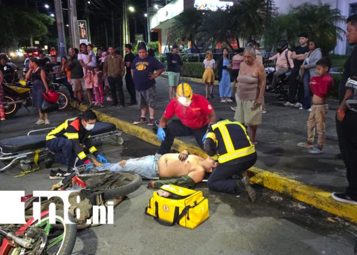 Foto: Motociclista resulta gravemente herido tras estrellarse en la Rotonda El Periodista/TN8
