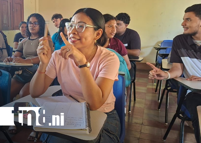 Foto: Así aprende Granada otro idioma /TN8