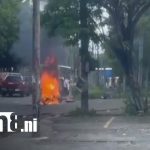 Motocicleta se incendia frente al mercado Roberto Huembes en Managua Foto: Bomberos Unidos controlan incendio de motocicleta en Managua/TN8