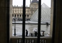 Foto: Cuatro sospechosos más caen por el golpe al Louvre/Cortesía
