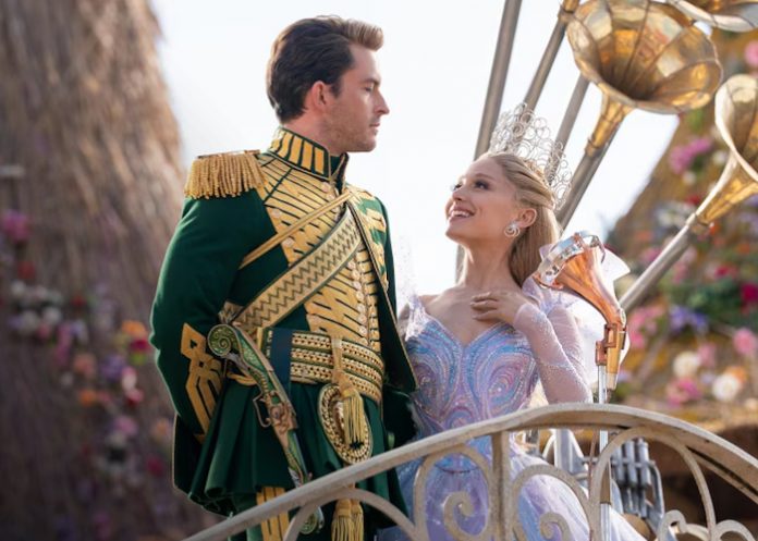 Foto: El beso prohibido de Wicked: For Good /cortesía