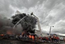 Foto: Incendio en almacén fiscal de Costa Rica /Cortesía