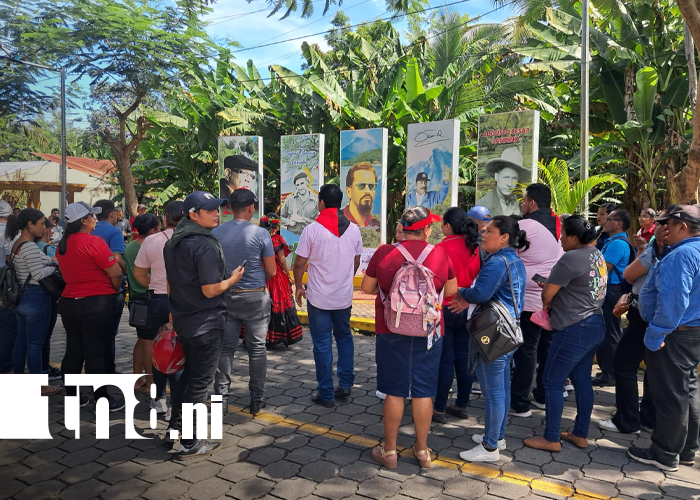 Foto: Diana, ofrendas y fervor en homenaje a Carlos Fonseca Amador / TN8