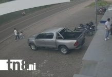 Brutal agresión en negocio al sur de Estelí queda grabada en cámaras de seguridad Foto: Espeluznante agresión en Estelí queda grabada; llaman a denunciar violencia/TN8