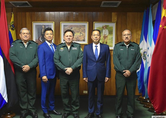 Foto: Nicaragua recibe visita de delegación militar de la República Popular China / Cortesía
