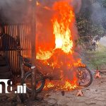 Foto: Moto queda reducida a cenizas en un taller de mecánica en San Ramón, Matagalpa/TN8