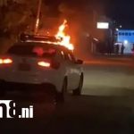 Foto: Taxi en llamas moviliza a bomberos en Bilwi /TN8