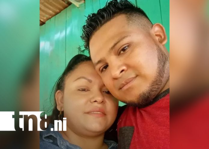 Foto: Trágico accidente en carretera Sur arrebato 20 años de matrimonio y deja 3 niños sin padres/TN8