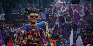 Foto: Multitudinaria fiesta de muertos en México / Cortesía
