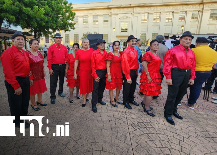 Foto: Homenajean a Marina Cárdenas “La Gordita de Oro” en su 11 aniversario de fallecida/TN8