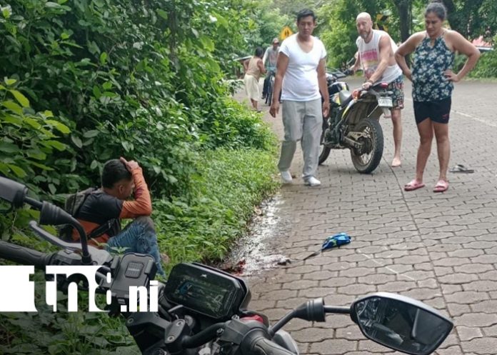 Foto: Accidente entre motociclistas deja a un joven con heridas graves en Ometepe/ TN8
