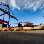 Foto: Contenedores con alimentos, medicinas y materiales llegan a Cuba / Cortesía