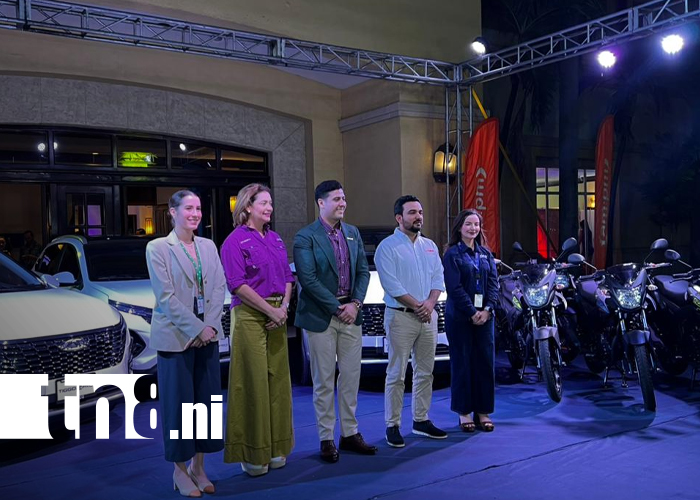 Foto: AMPM celebra la Navidad 24/7/TN8