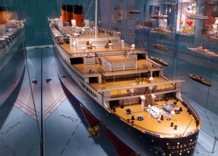 Foto: Subastarán lista original de pasajeros recuperada del Titanic/Cortesía