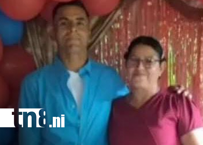 Foto: Rivas llora a hombre que falleció supervisando su propia boda/TN8