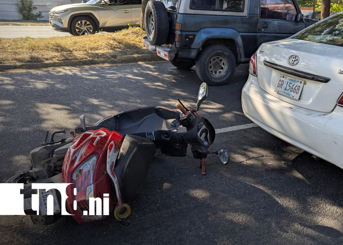 Foto: Mujer muere tras brutal impacto de furgón en Carretera Nueva a León/TN8