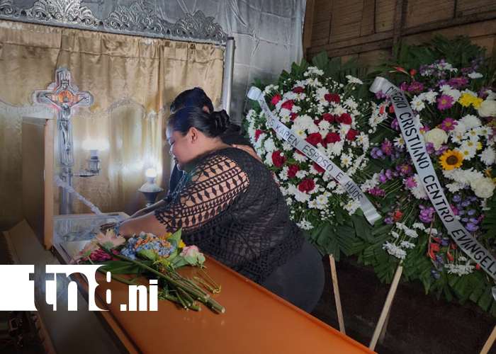 Foto: Familiares exigen justicia tras fatal accidente en la Carretera Nueva a León, Managua/TN8