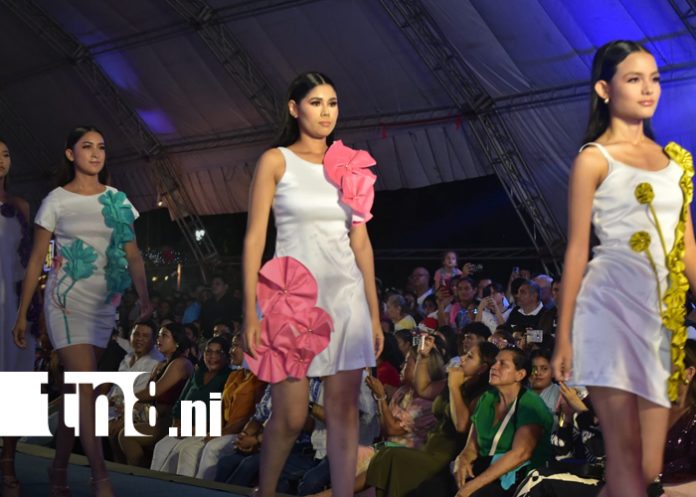 Foto: Éxito en el primer día de la V edición de León Arte y Moda con 40 modelos/TN8