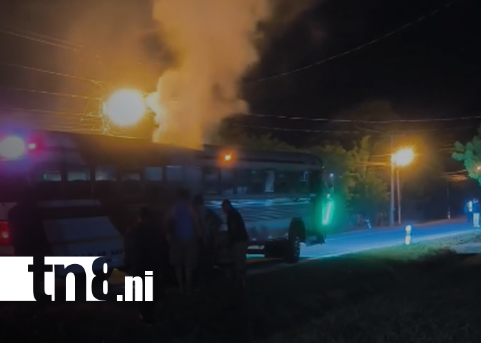 Foto: Tensión en Somotillo: humo y olor a quemado obligan a evacuar bus universitario/TN8