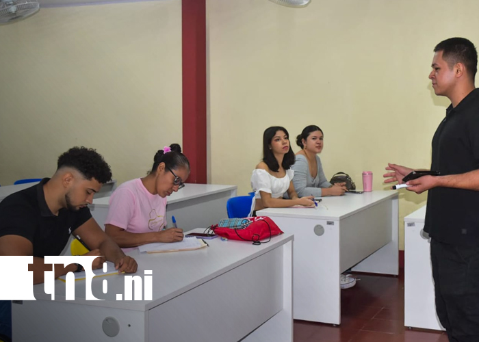 Foto: Academia Brian Wilson: conocimiento y nuevas oportunidades en León/TN8