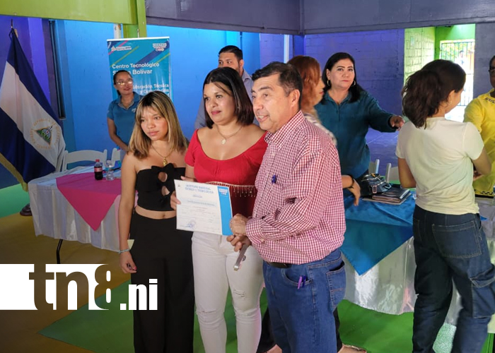 Foto: Jóvenes de INATEC se gradúan, desafían estereotipos en mecánica, barbería y estética/TN8