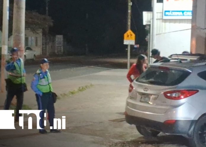 Foto: Accidente en Jinotepe deja tres personas lesionadas tras impactar camioneta contra pared/TN8