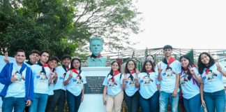 Foto: Ofrenda floral y música rinden tributo a héroes nacionales/Cortesía