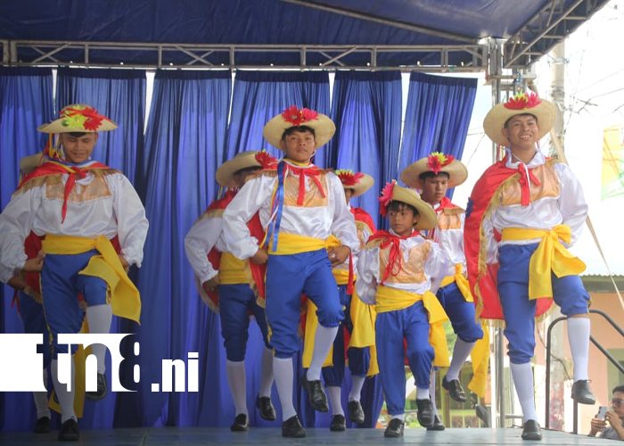 Foto: Madriz brilla en su aniversario con el pastel más grande y desfiles coloridos/TN8
