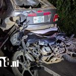 Motociclista en aparente estado de ebriedad impacta contra vehículo estacionado en la Carretera Sur Foto: Motociclista ebrio choca contra auto estacionado en la Carretera Sur/TN8