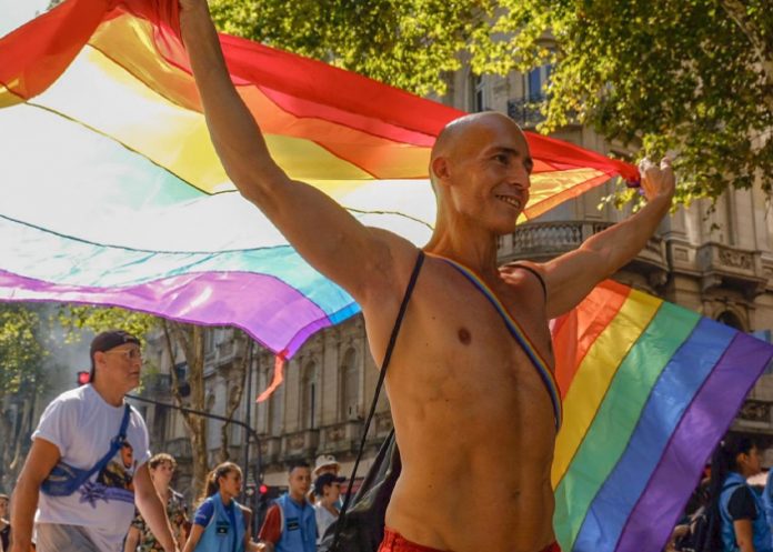 Foto:Masiva movilización en defensa de los derechos LGBTIQ+ en Argentina / Cortesía