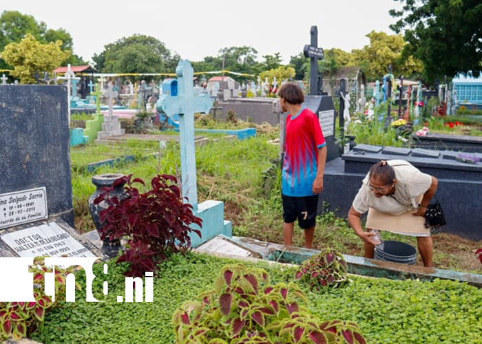 Foto: Managua honra a sus seres queridos fallecidos/ TN8