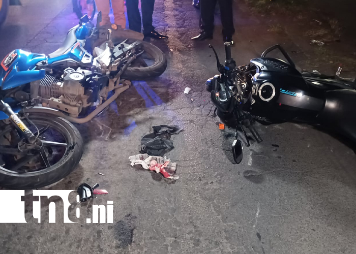 Foto: Violento choque en ENABAS deja dos motociclistas gravemente lesionados/TN8