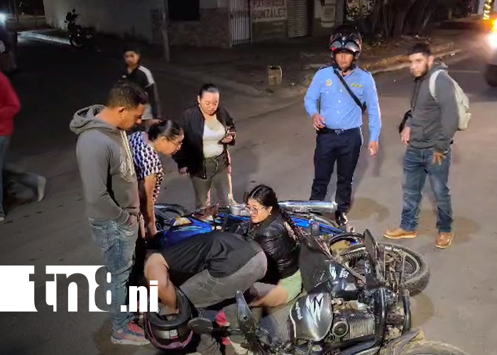 Foto: Joven motociclista sufre fractura en accidente en el boulevard Pancasan de Estelí/TN8
