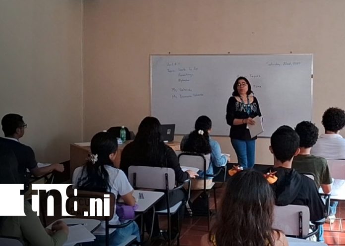 Foto: Carazo celebra inicio de clases en Academia de Idiomas/TN8