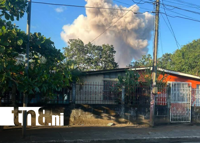 Foto: Explosión en cráter Santiago alerta a pobladores de Masaya y alrededores/TN8