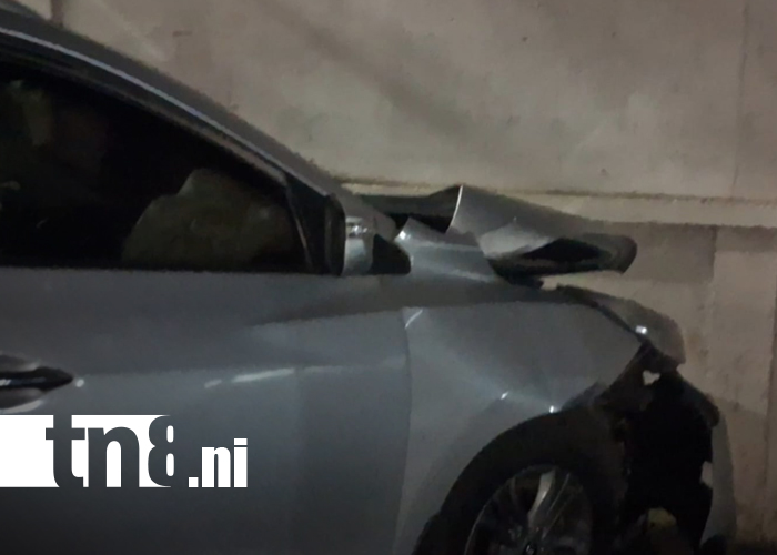 Foto: Accidente en Jinotepe deja tres personas lesionadas tras impactar camioneta contra pared/TN8