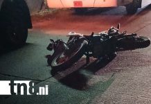 Motociclista gravemente lesionado tras fuerte choque contra camioneta en Río Blanco Foto: Motociclista gravemente lesionado tras fuerte choque contra camioneta en Río Blanco/TN8