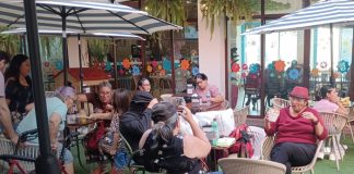 Foto: Familias y bachilleres disfrutan un domingo de sabor y alegría en Las 4 Esquinas, Managua/TN8