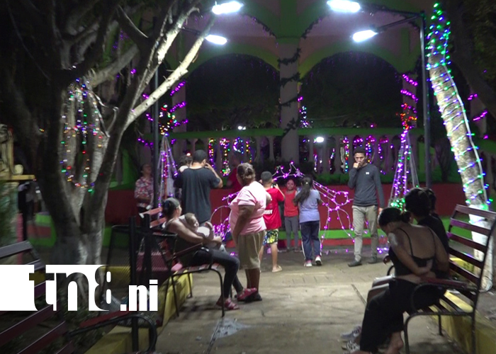 Foto: Nandaime da la bienvenida a la Navidad con luces, música y alegría familiar/TN8
