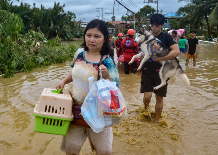 Foto: Filipinas lucha contra la fuerza destructiva de uno de sus peores tifones / Cortesía