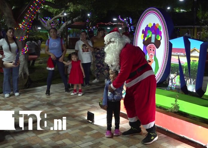 Foto: Nandaime da la bienvenida a la Navidad con luces, música y alegría familiar/TN8