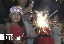 Foto: la ciudad se ilumina con el espíritu de la Navidad/TN8